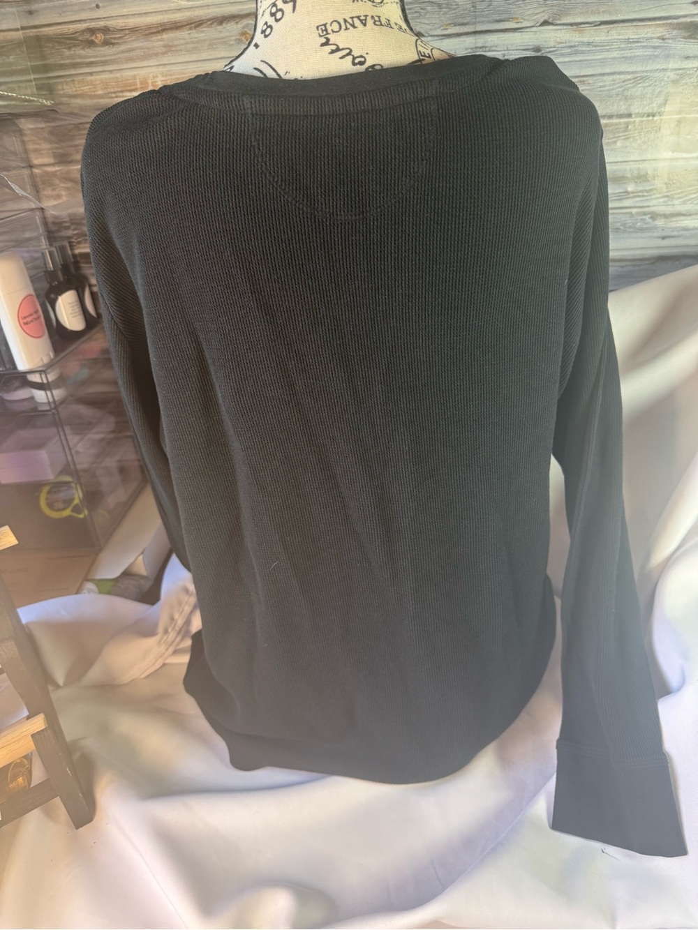 ⭐️Women's Black Ribbed Button Henley Sweater - Picture 5 of 6